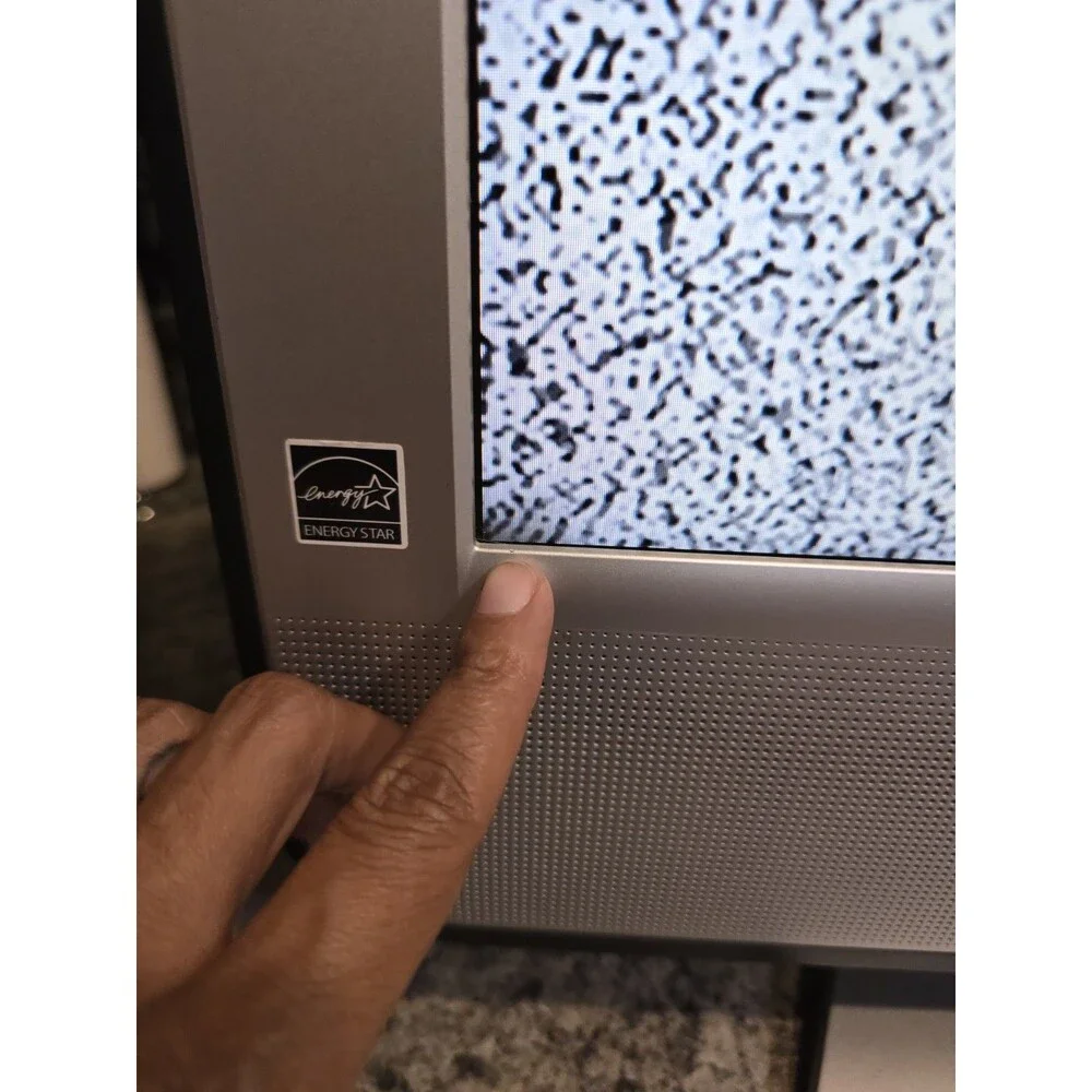 Sony Wega KLV23M1 23Inch M Series LCD Wega Flat Panel Television RARE G3D